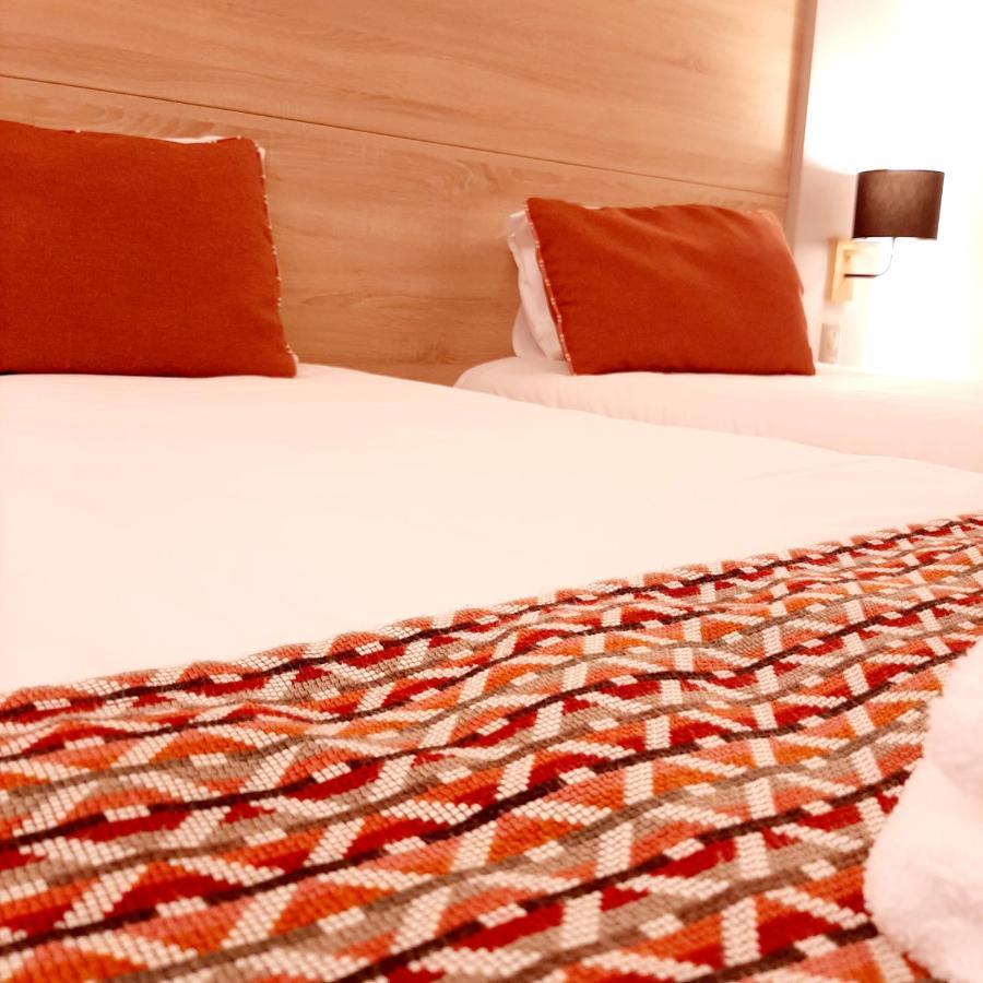 Logis Hotel Relais Saint Jacques - Chateauroux Déols Zewnętrze zdjęcie