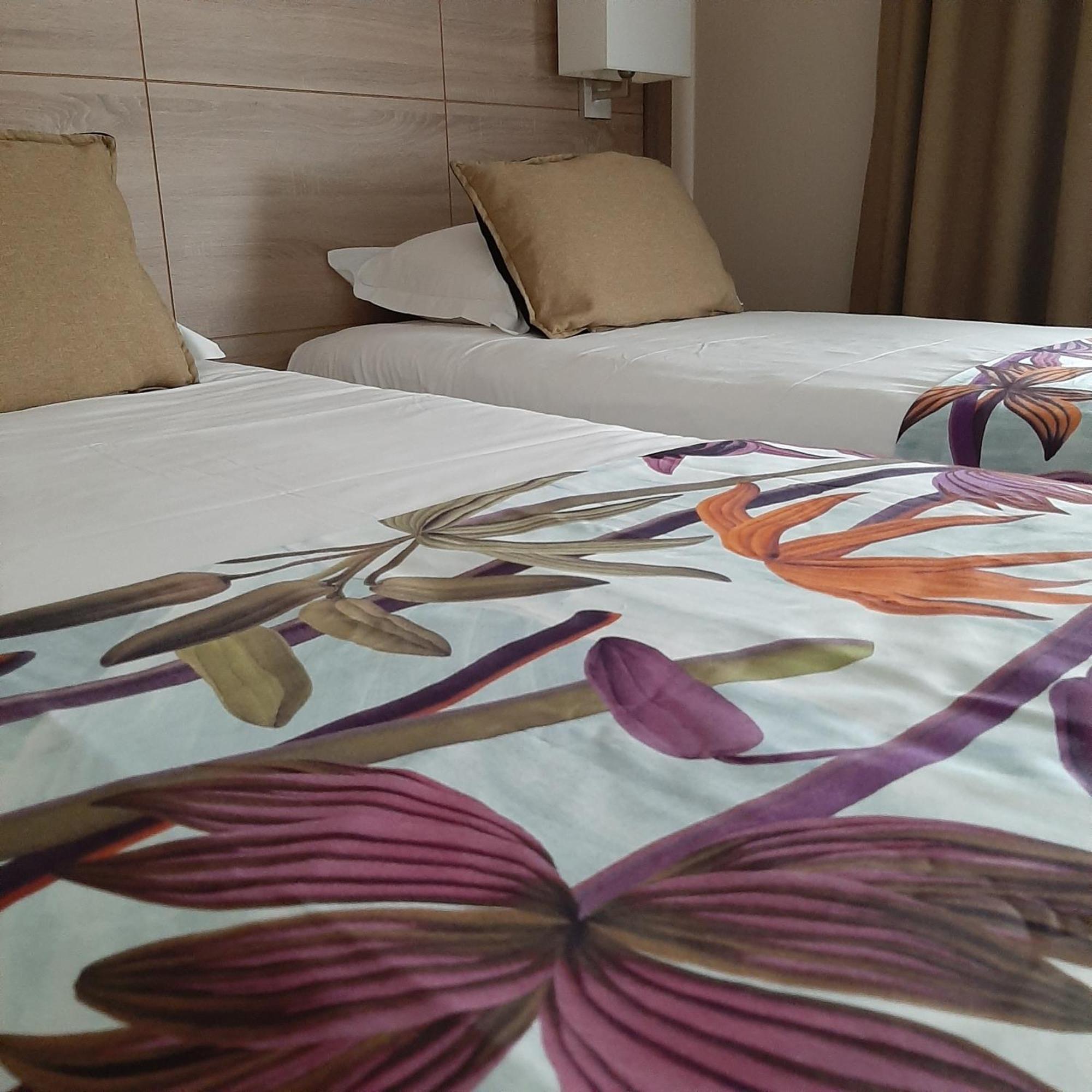 Logis Hotel Relais Saint Jacques - Chateauroux Déols Zewnętrze zdjęcie