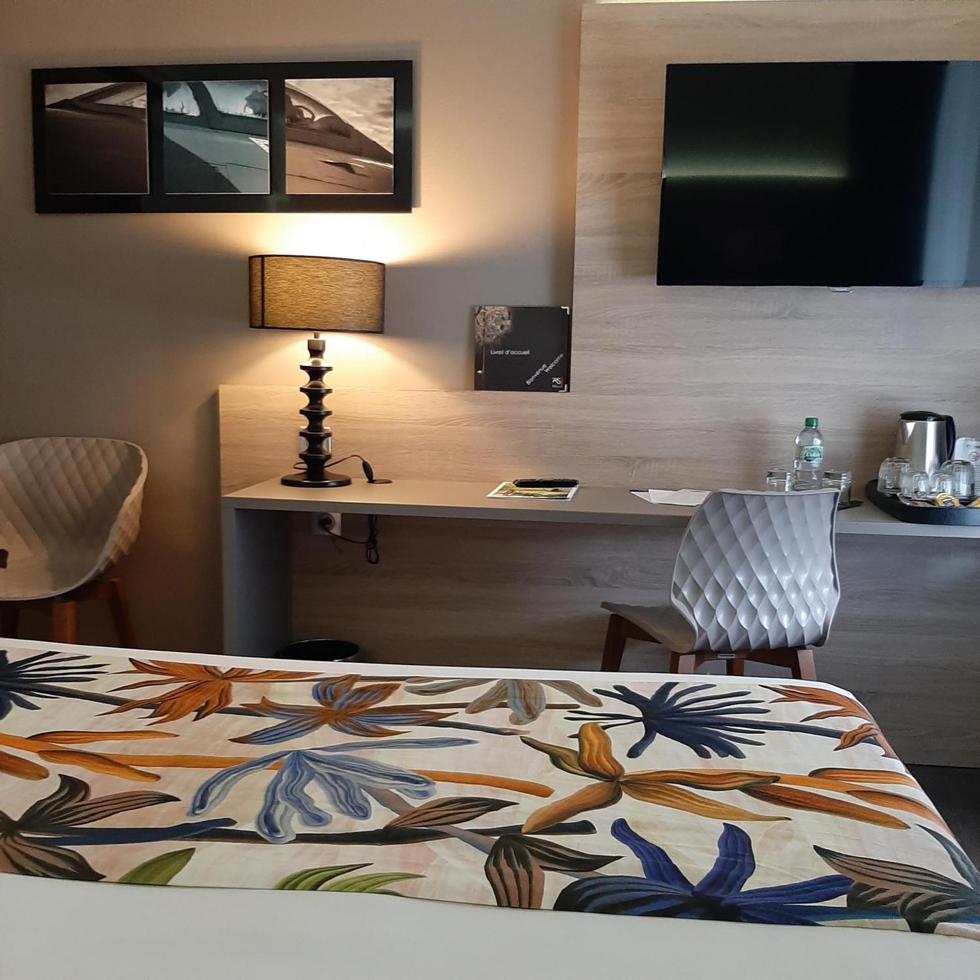 Logis Hotel Relais Saint Jacques - Chateauroux Déols Zewnętrze zdjęcie
